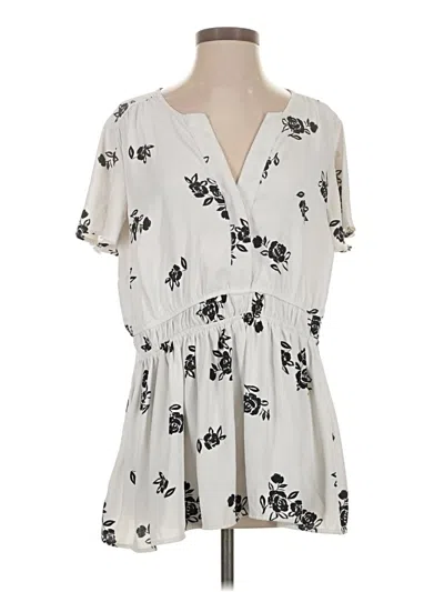 Pre-owned Torrid Short Sleeve Blouse In Ivory