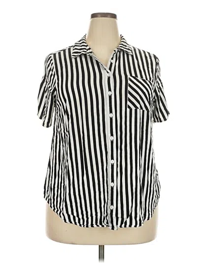 Pre-owned Torrid Short Sleeve Blouse In Ivory