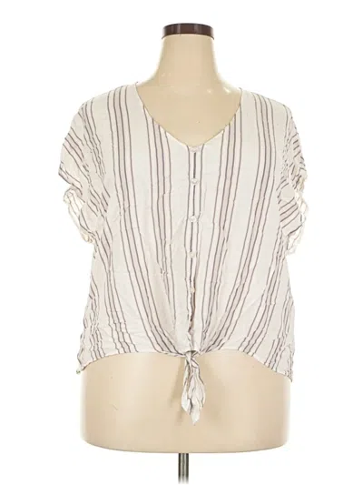 Pre-owned Torrid Short Sleeve Blouse In Ivory