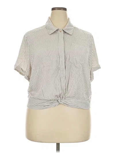 Pre-owned Torrid Short Sleeve Blouse In Silver