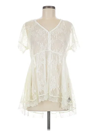 Pre-owned Torrid Short Sleeve Blouse In White