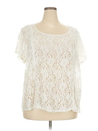 Pre-owned Torrid Short Sleeve Blouse In White