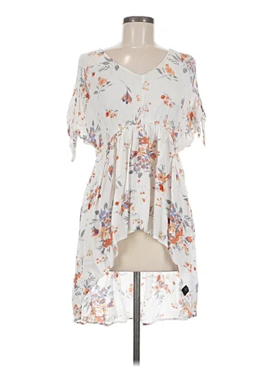 Pre-owned Torrid Short Sleeve Blouse In White