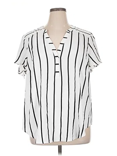 Pre-owned Torrid Short Sleeve Blouse In White