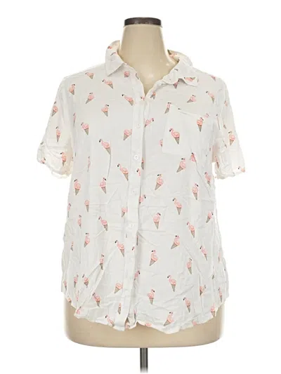 Pre-owned Torrid Short Sleeve Button Down Shirt In Ivory