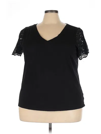 Pre-owned Torrid Short Sleeve T-shirt In Black