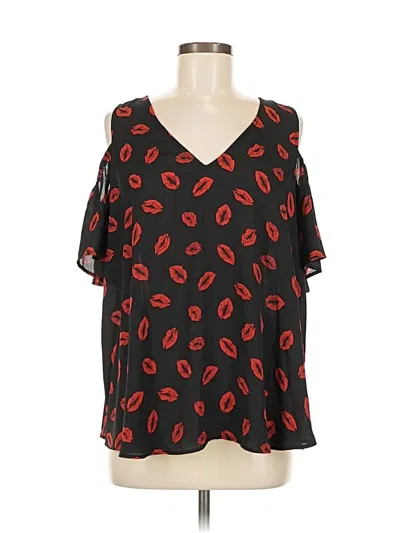 Pre-owned Torrid Short Sleeve T-shirt In Black