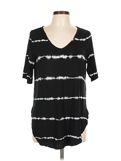 Pre-owned Torrid Short Sleeve T-shirt In Black