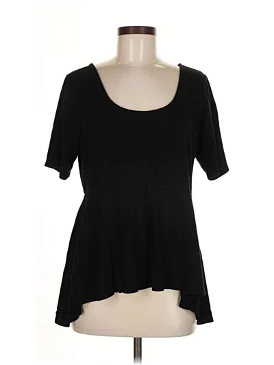 Pre-owned Torrid Short Sleeve T-shirt In Black