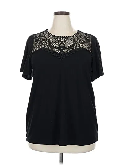 Pre-owned Torrid Short Sleeve T-shirt In Black