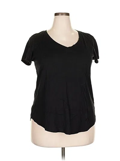 Pre-owned Torrid Short Sleeve T-shirt In Black