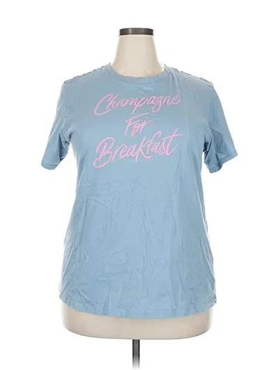 Pre-owned Torrid Short Sleeve T-shirt In Blue