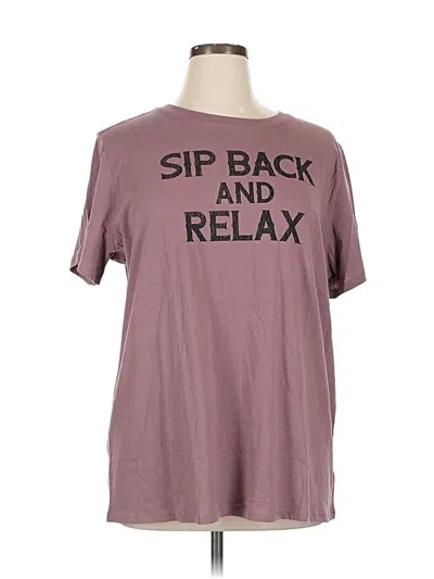 Pre-owned Torrid Short Sleeve T-shirt In Burgundy