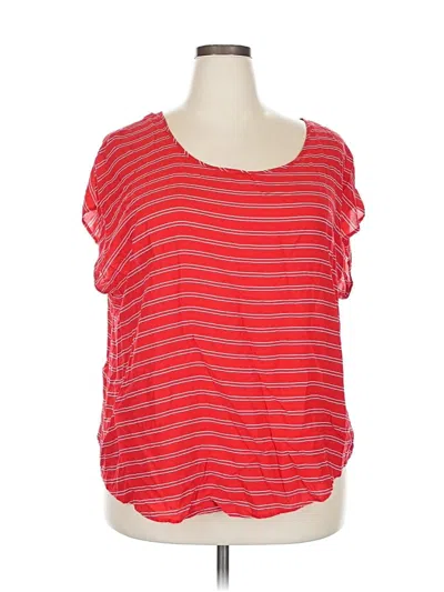 Pre-owned Torrid Short Sleeve T-shirt In Red