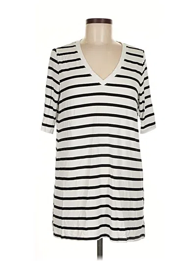 Pre-owned Torrid Short Sleeve T-shirt In White