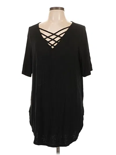 Pre-owned Torrid Short Sleeve Top Black Keyhole Neckline Tops