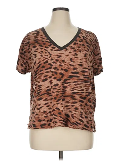 Pre-owned Torrid Short Sleeve Top Brown Animal Print Pattern V-neck Tops