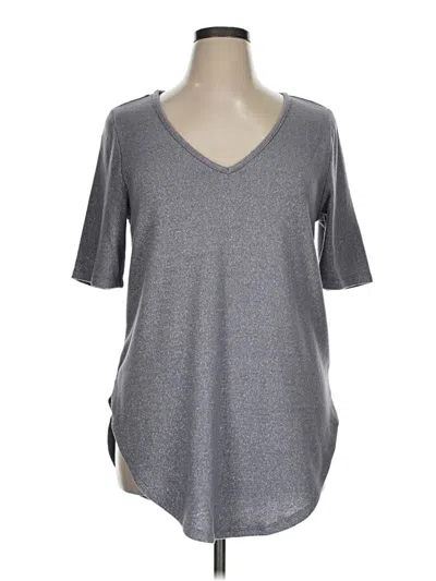 Pre-owned Torrid Short Sleeve Top Gray V-neck Tops