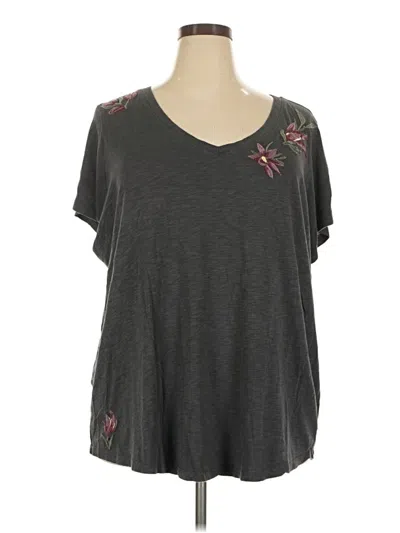 Pre-owned Torrid Short Sleeve Top Gray V-neck Tops