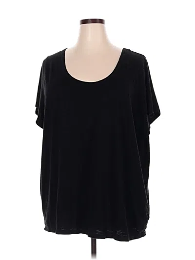 Pre-owned Torrid Short Sleeve T-shirt In Black