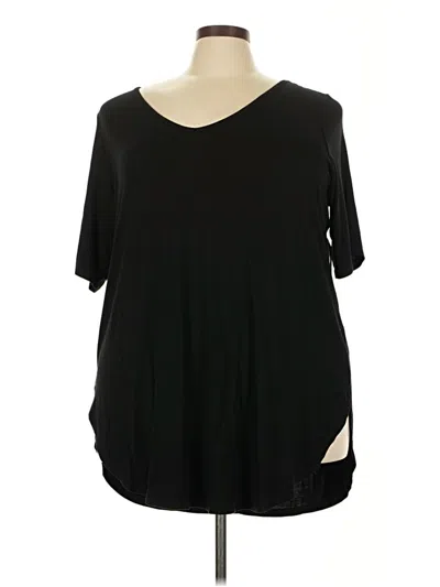 Pre-owned Torrid Short Sleeve T-shirt In Black
