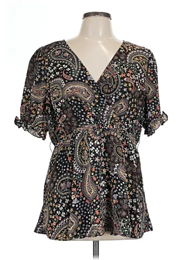 Pre-owned Torrid Short Sleeve T-shirt In Black