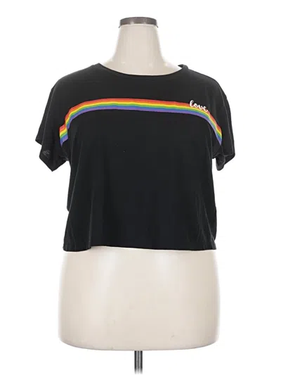 Pre-owned Torrid Short Sleeve T-shirt In Black