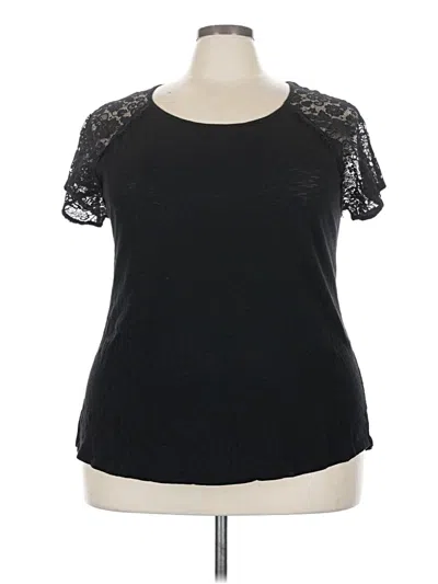 Pre-owned Torrid Short Sleeve T-shirt In Black