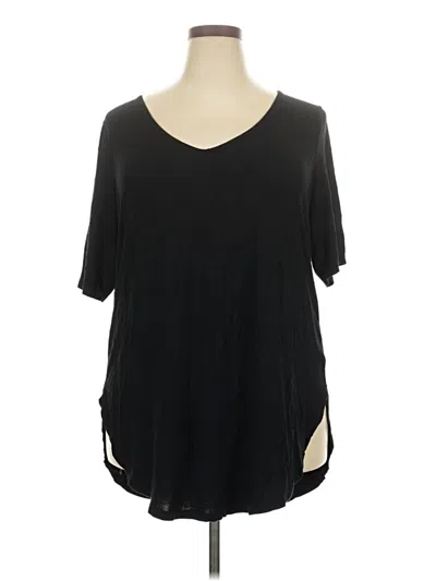 Pre-owned Torrid Short Sleeve T-shirt In Black