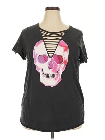 Pre-owned Torrid Short Sleeve T-shirt In Black