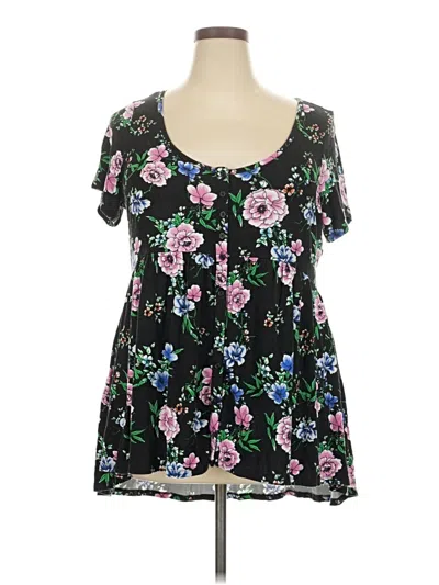 Pre-owned Torrid Short Sleeve T-shirt In Black