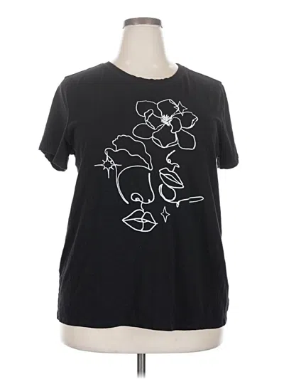Pre-owned Torrid Short Sleeve T-shirt In Black