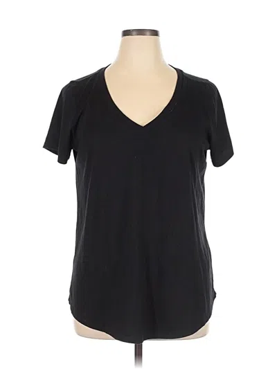 Pre-owned Torrid Short Sleeve T-shirt In Black