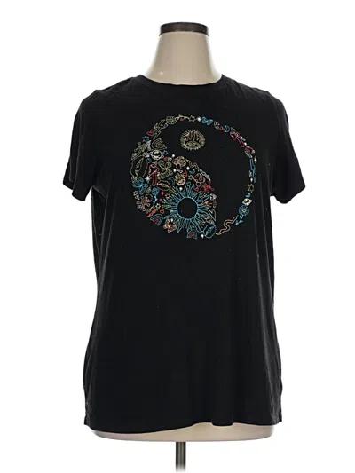 Pre-owned Torrid Short Sleeve T-shirt In Black