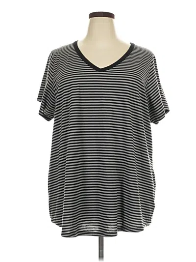Pre-owned Torrid Short Sleeve T-shirt In Black