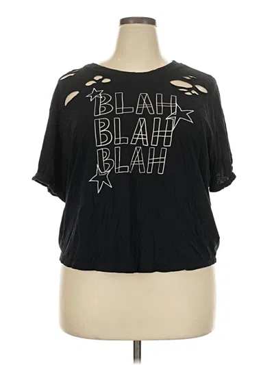 Pre-owned Torrid Short Sleeve T-shirt In Black