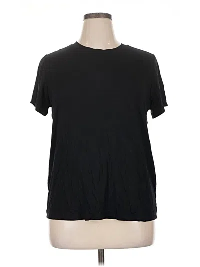 Pre-owned Torrid Short Sleeve T-shirt In Black
