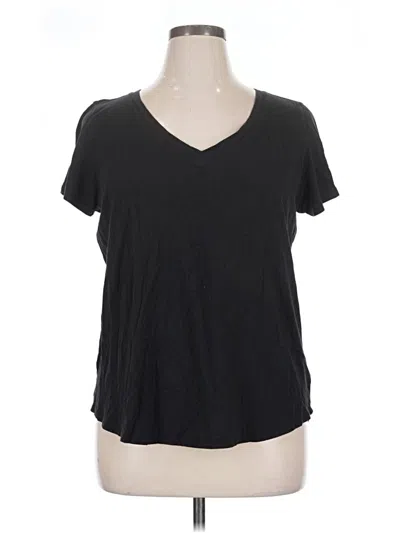 Pre-owned Torrid Short Sleeve T-shirt In Black