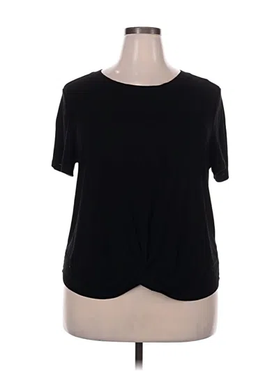 Pre-owned Torrid Short Sleeve T-shirt In Black