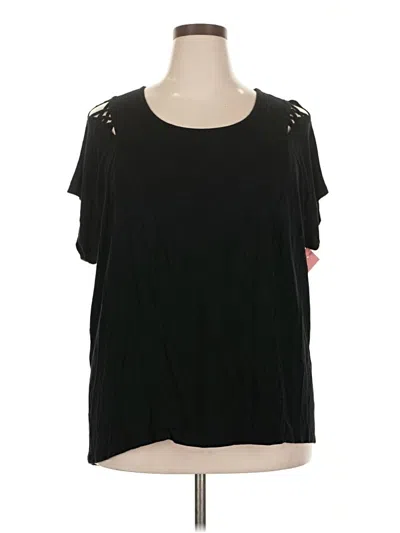 Pre-owned Torrid Short Sleeve T-shirt In Black