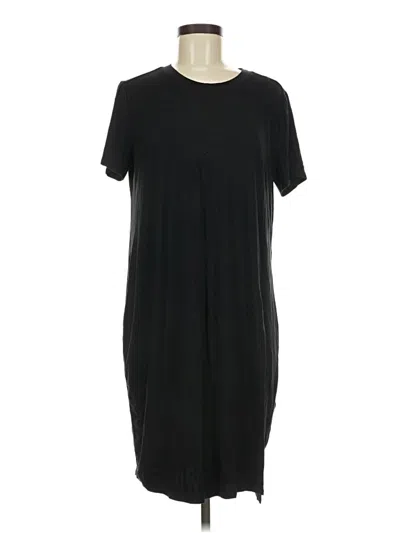 Pre-owned Torrid Short Sleeve T-shirt In Black