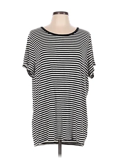 Pre-owned Torrid Short Sleeve T-shirt In Black