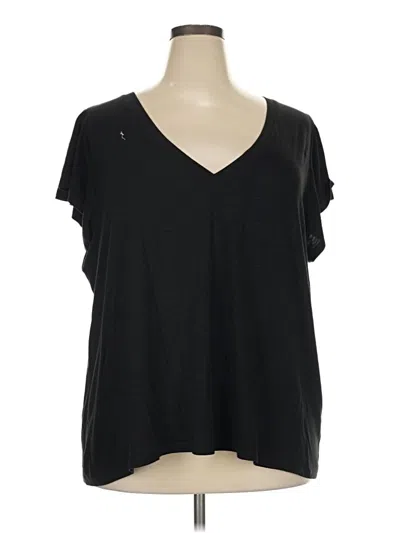 Pre-owned Torrid Short Sleeve T-shirt In Black