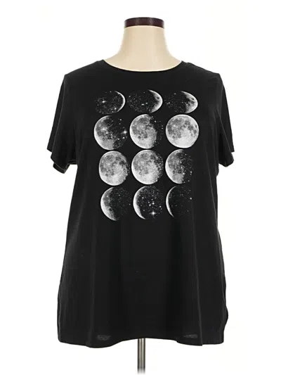 Pre-owned Torrid Short Sleeve T-shirt In Black