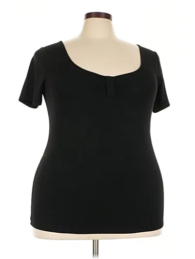 Pre-owned Torrid Short Sleeve T-shirt In Black