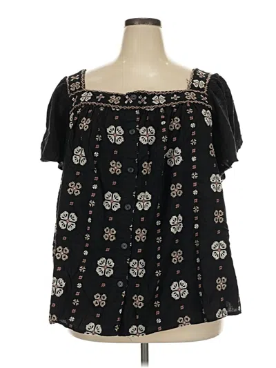 Pre-owned Torrid Short Sleeve T-shirt In Black