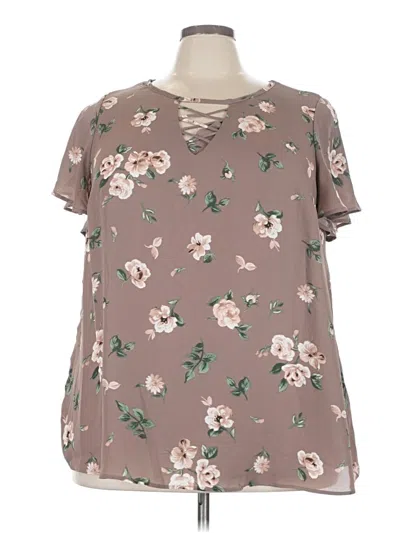 Pre-owned Torrid Short Sleeve T-shirt In Brown