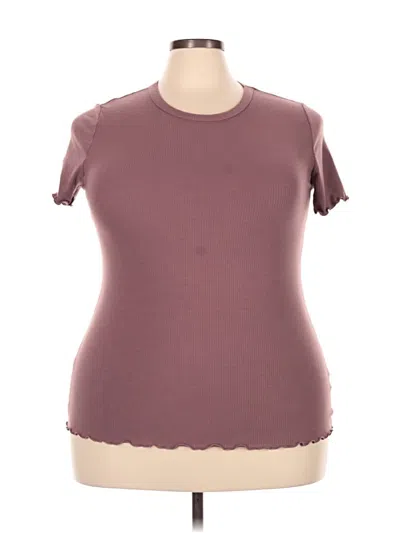 Pre-owned Torrid Short Sleeve T-shirt In Burgundy