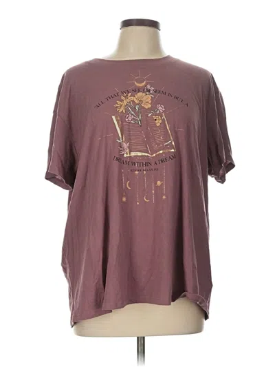 Pre-owned Torrid Short Sleeve T-shirt In Burgundy