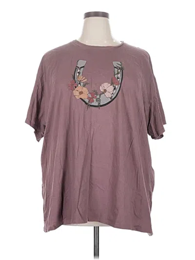 Pre-owned Torrid Short Sleeve T-shirt In Burgundy